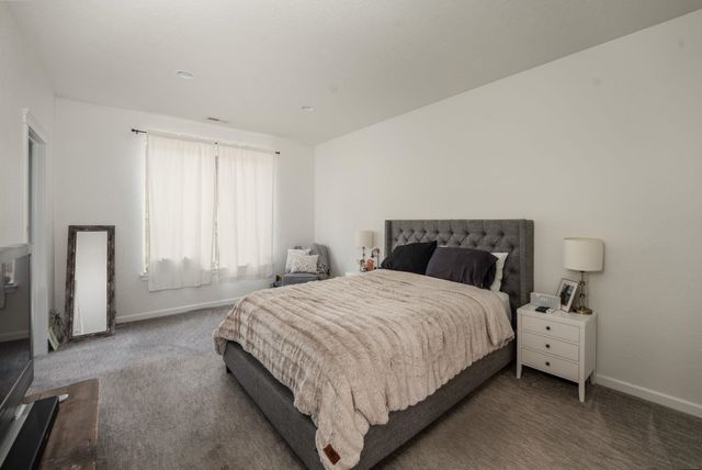 2717 Seabiscuit Dr, Veradale, WA 99037