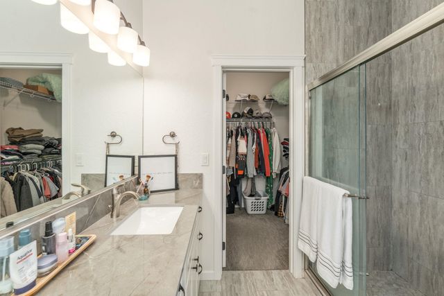 2717 Seabiscuit Dr, Veradale, WA 99037