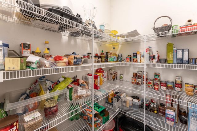 2717 Seabiscuit Dr, Veradale, WA 99037