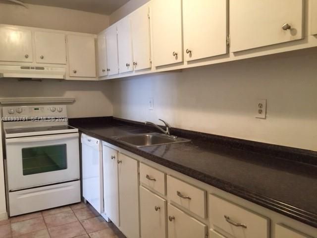 7913 SW 104th St G207, Miami, FL 33156