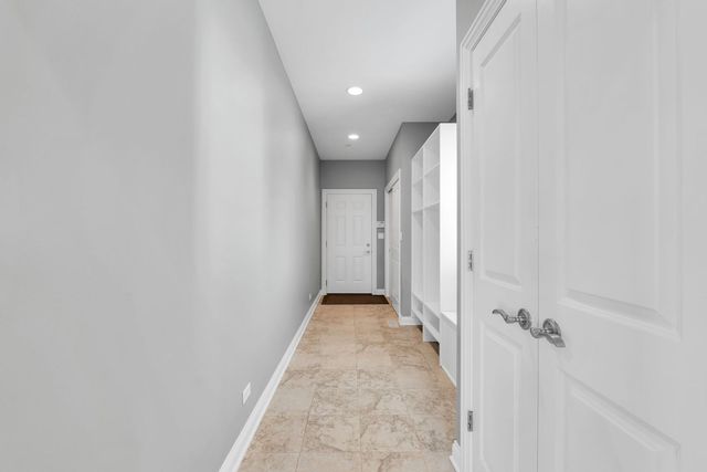 141 Walnut Street, Libertyville, IL 60048