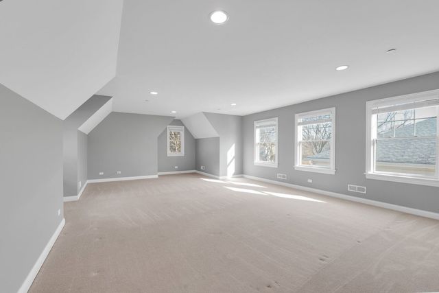 141 Walnut Street, Libertyville, IL 60048