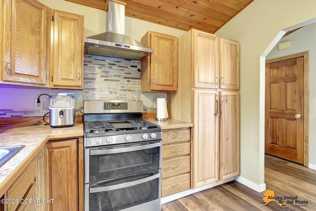 18607 Little Cape Circle, Eagle River, AK 99577