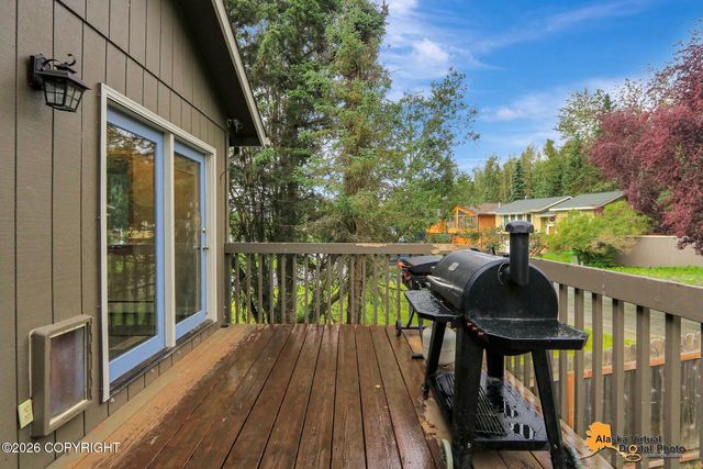 18607 Little Cape Circle, Eagle River, AK 99577