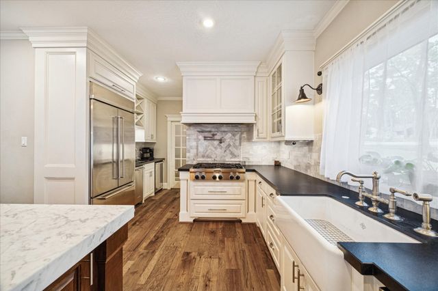 2602 Kings Forest Drive, Kingwood, TX 77339