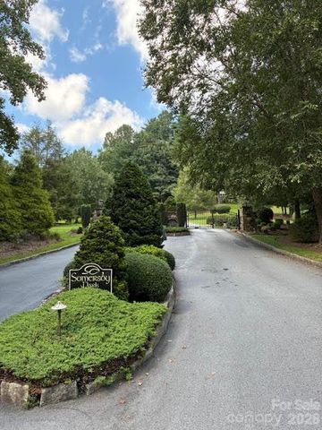 215 Crossvine Trail 11, Hendersonville, NC 28739