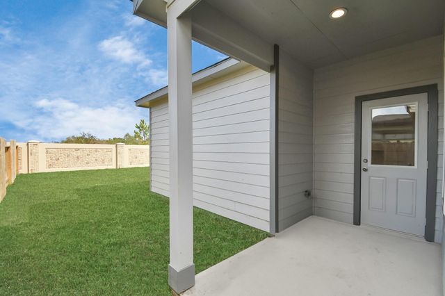 18518 Athena Flower Drive, Fresno, TX 77545