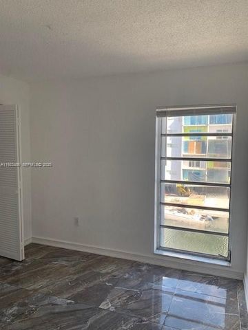 3615 NE 167th St 404, North Miami Beach, FL 33160