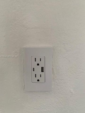 3615 NE 167th St 404, North Miami Beach, FL 33160