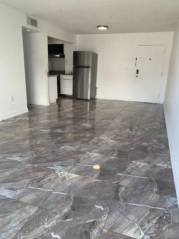 3615 NE 167th St 404, North Miami Beach, FL 33160