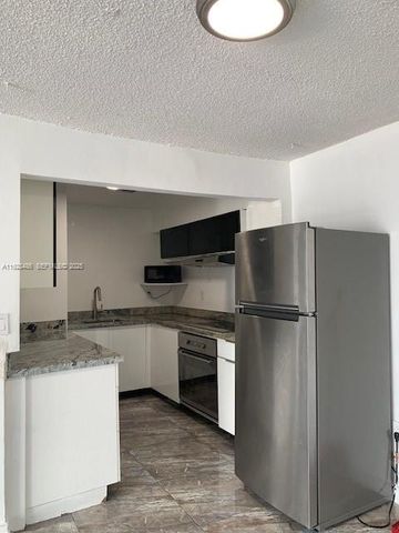 3615 NE 167th St 404, North Miami Beach, FL 33160