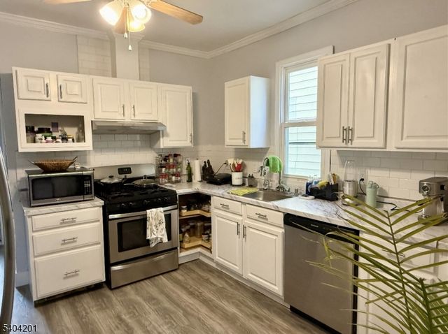 580 Monroe Ave 2, Elizabeth City, NJ 07201