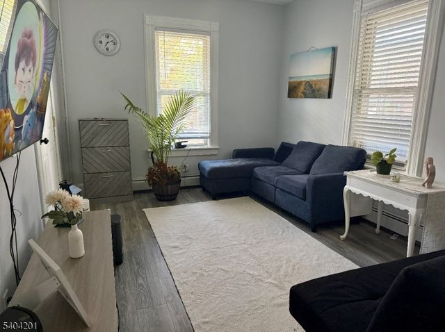 580 Monroe Ave 2, Elizabeth City, NJ 07201