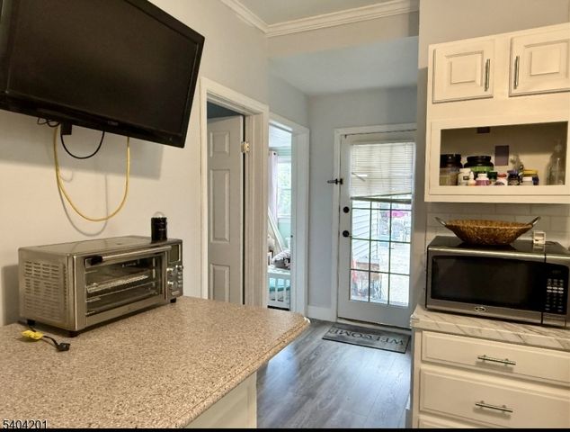 580 Monroe Ave 2, Elizabeth City, NJ 07201