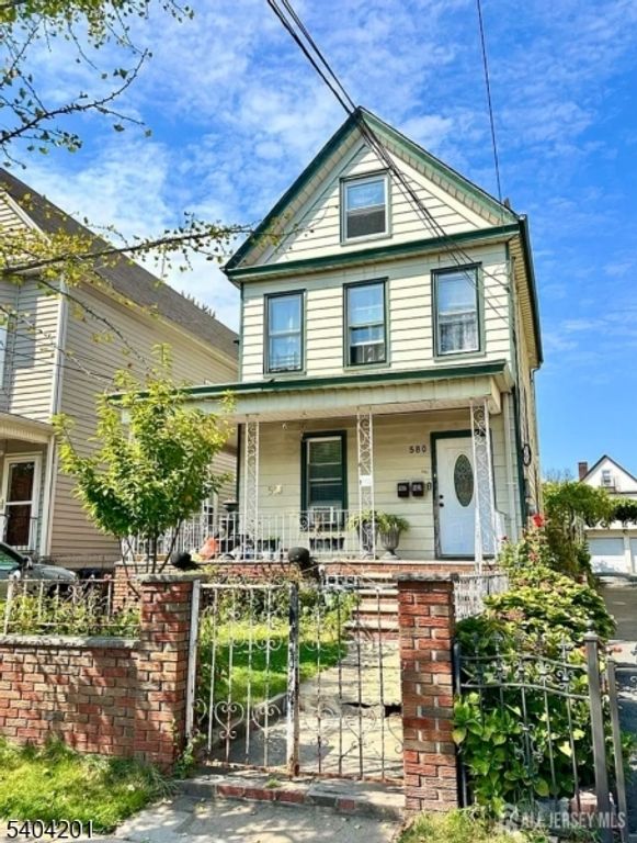 580 Monroe Ave 2, Elizabeth City, NJ 07201