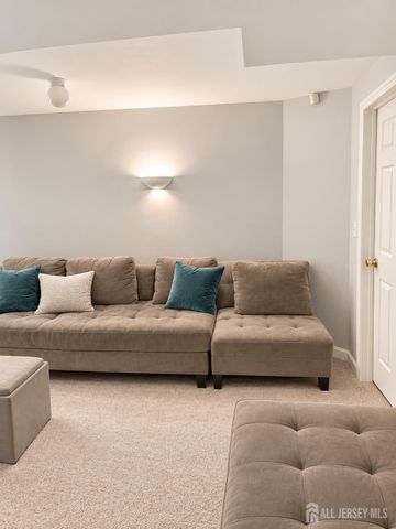94 Castle Pointe Boulevard, Piscataway, NJ 08854