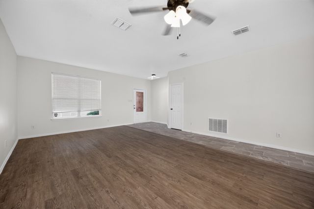 1521 Stanford Drive, Van Alstyne, TX 75495