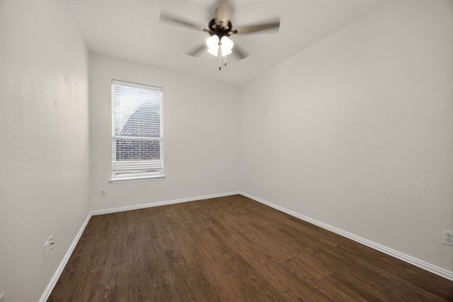 1521 Stanford Drive, Van Alstyne, TX 75495