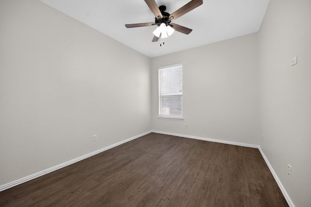 1521 Stanford Drive, Van Alstyne, TX 75495