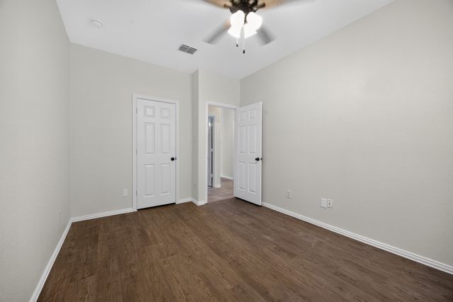 1521 Stanford Drive, Van Alstyne, TX 75495