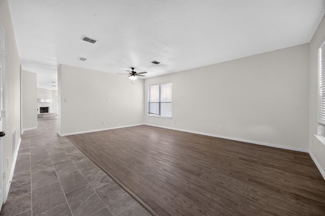 1521 Stanford Drive, Van Alstyne, TX 75495