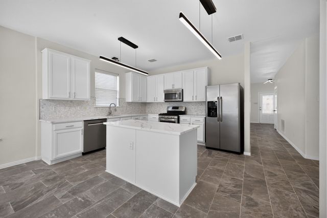 1521 Stanford Drive, Van Alstyne, TX 75495