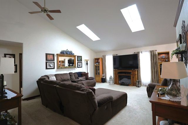 2861 College Street Road, Salem, IL 62881