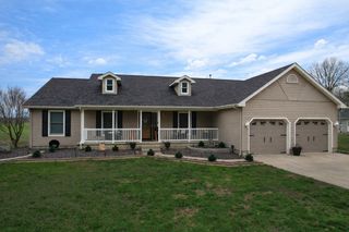 2861 College Street Road, Salem, IL 62881