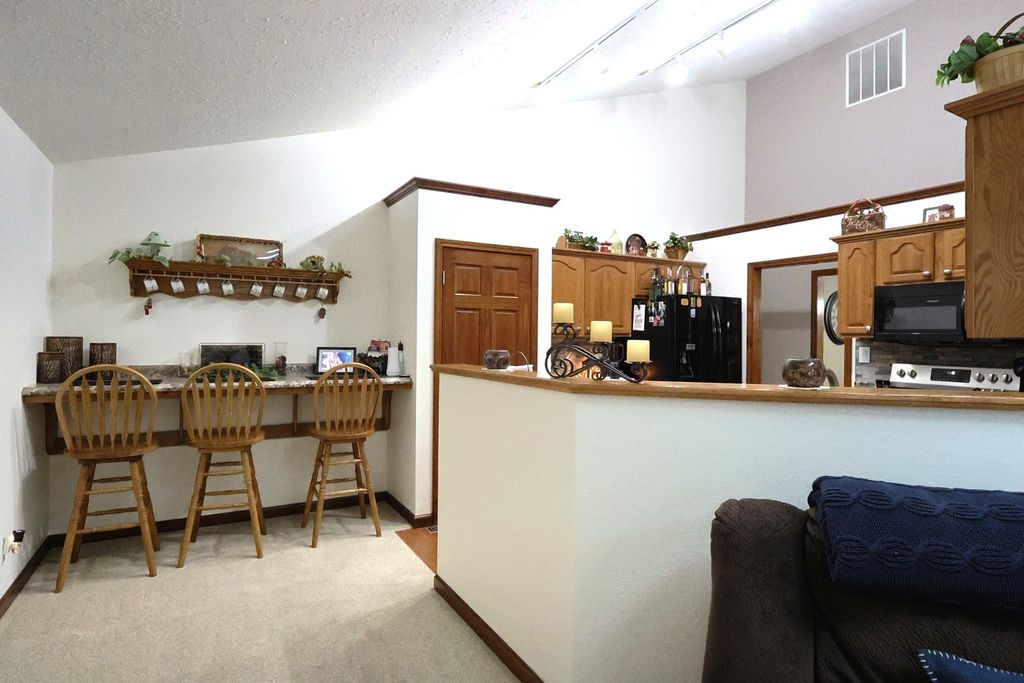 Image 13 of property listing at 2861 College Street Road, Salem, IL 62881