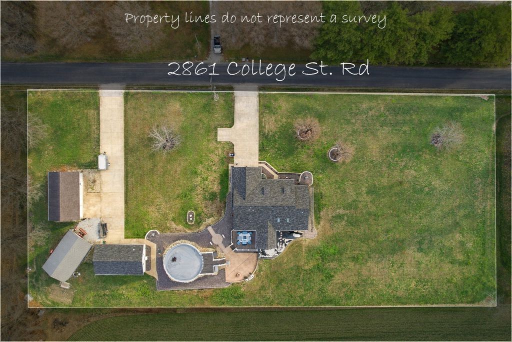 Image 3 of property listing at 2861 College Street Road, Salem, IL 62881