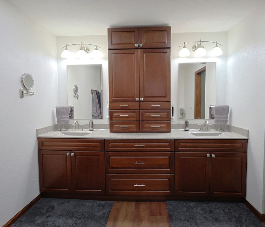 Image 23 of property listing at 2861 College Street Road, Salem, IL 62881