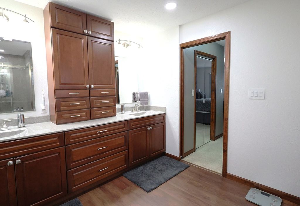 Image 25 of property listing at 2861 College Street Road, Salem, IL 62881