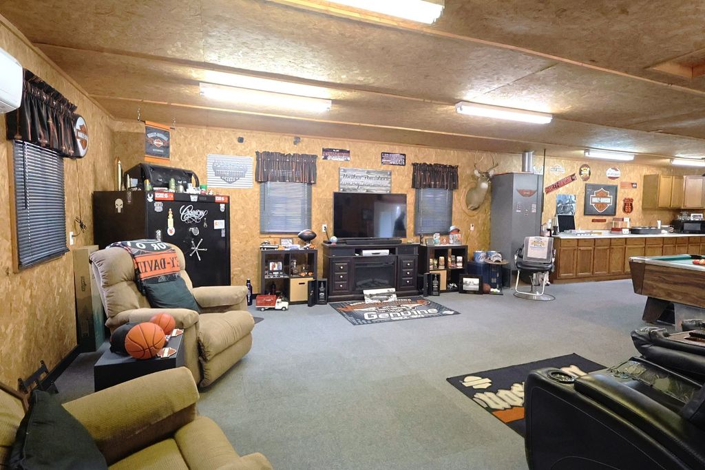 Image 35 of property listing at 2861 College Street Road, Salem, IL 62881