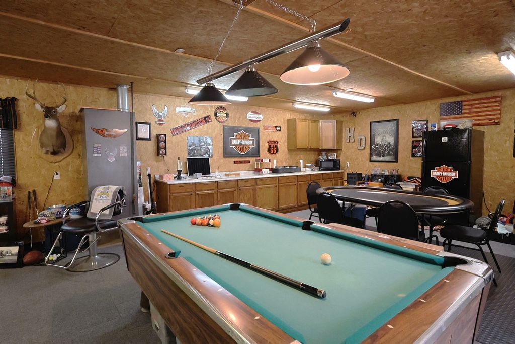 Image 37 of property listing at 2861 College Street Road, Salem, IL 62881