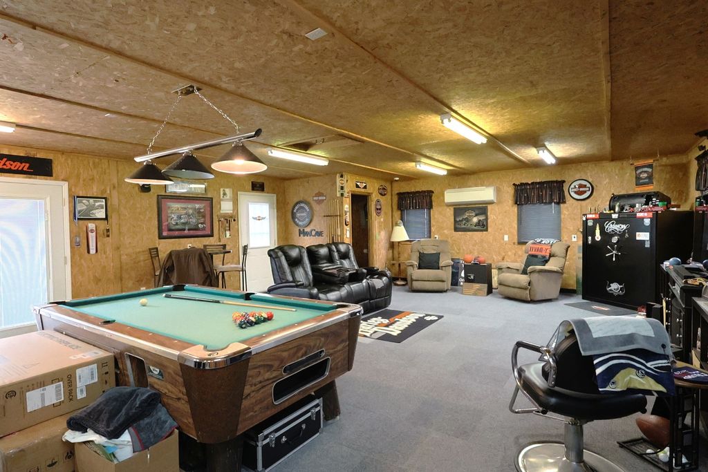 Image 38 of property listing at 2861 College Street Road, Salem, IL 62881