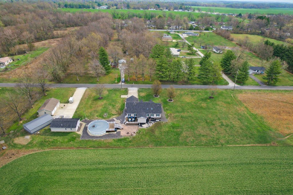 Image 47 of property listing at 2861 College Street Road, Salem, IL 62881