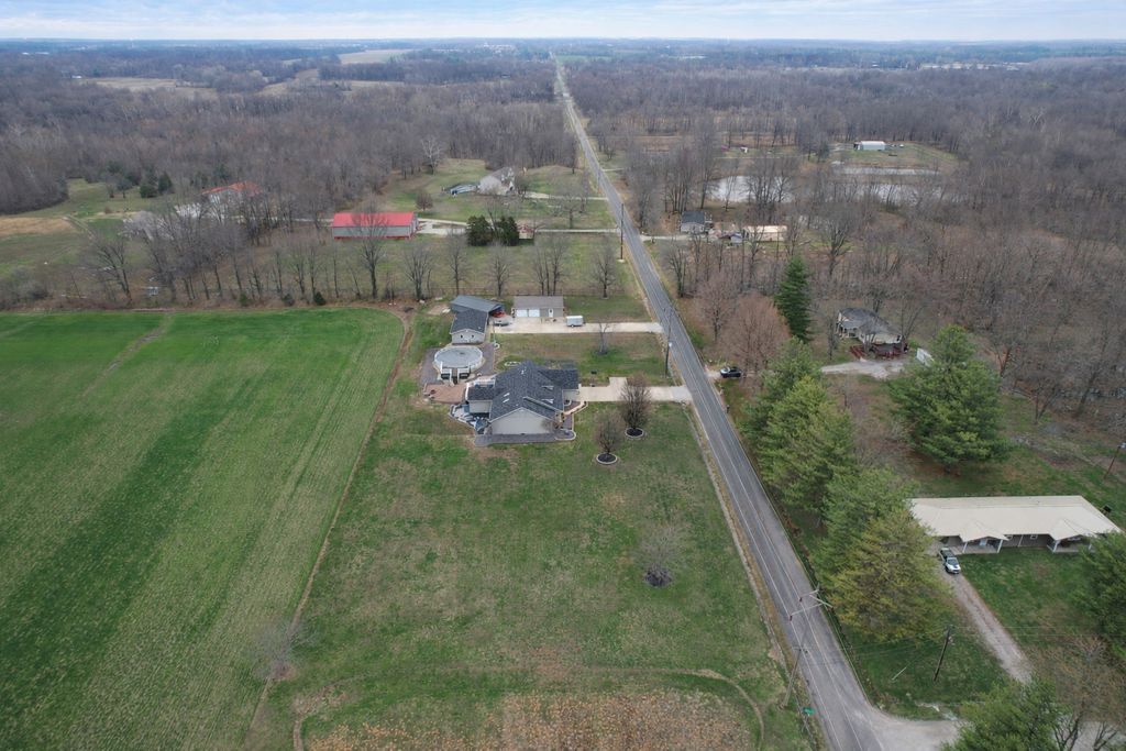 Image 48 of property listing at 2861 College Street Road, Salem, IL 62881