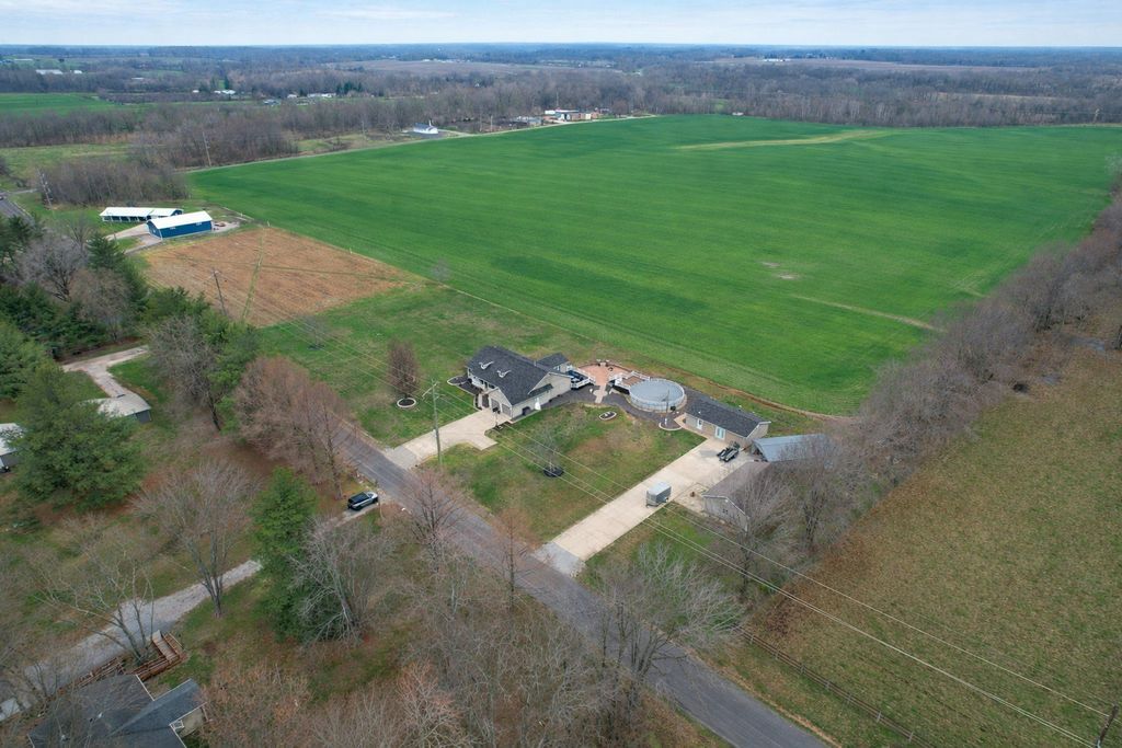 Image 50 of property listing at 2861 College Street Road, Salem, IL 62881