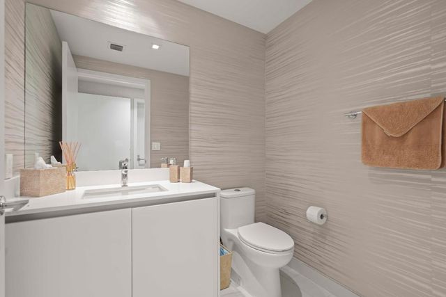 1116 N Ocean Boulevard 805, Pompano Beach, FL 33062