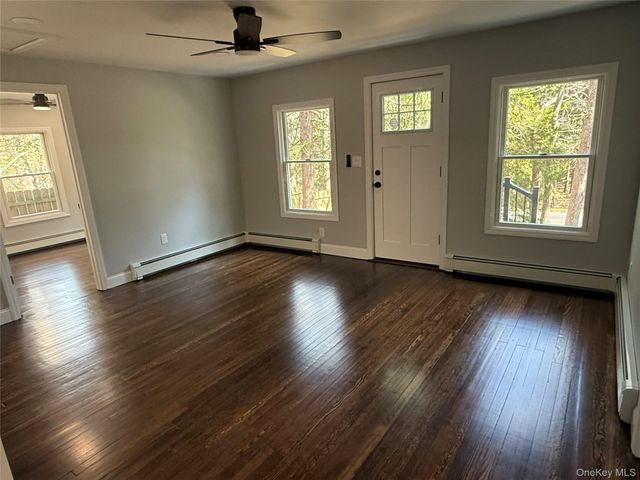 2288 River Road, Calverton, NY 11933