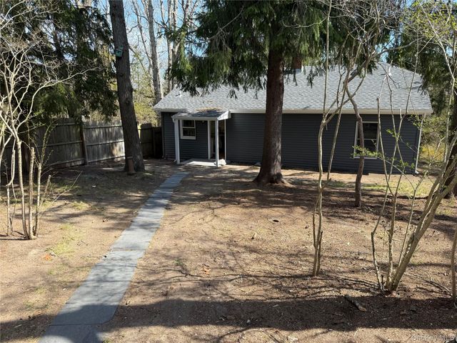 2288 River Road, Calverton, NY 11933