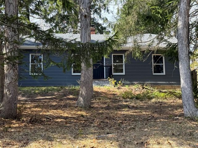 2288 River Road, Calverton, NY 11933