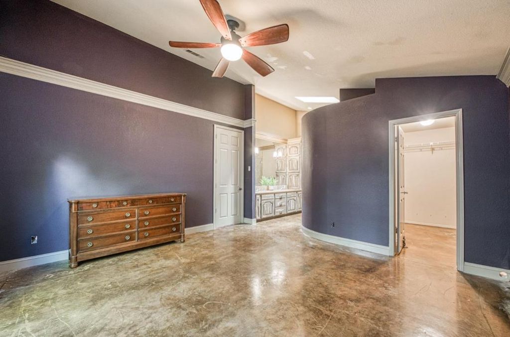 Image 18 of property listing at 645 E Champlain Drive # 123, Fresno, CA 93730