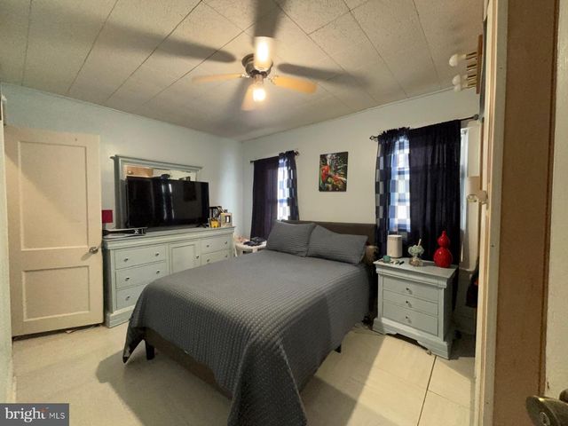 856 S OLDEN AVE, Hamilton, NJ 08610