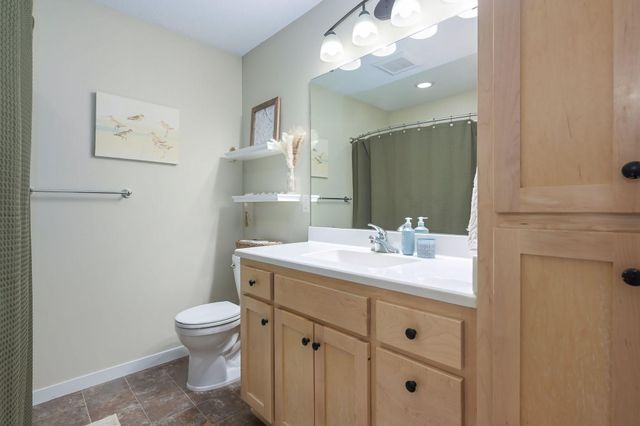 1003 Farrell Street S, Maplewood, MN 55119