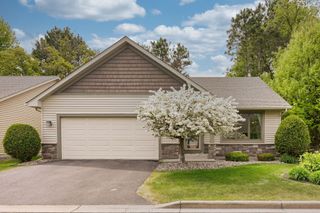 1003 Farrell Street S, Maplewood, MN 55119