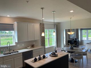 203 N HERON CIR, New Castle, DE 19720