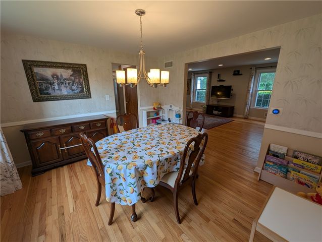 100 Southridge Dr, Monroeville, PA 15146