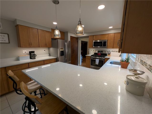 100 Southridge Dr, Monroeville, PA 15146