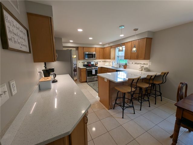 100 Southridge Dr, Monroeville, PA 15146